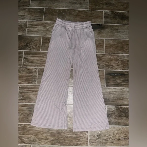 Beyond Yoga well traveled wide leg pants - Picture 2 of 4